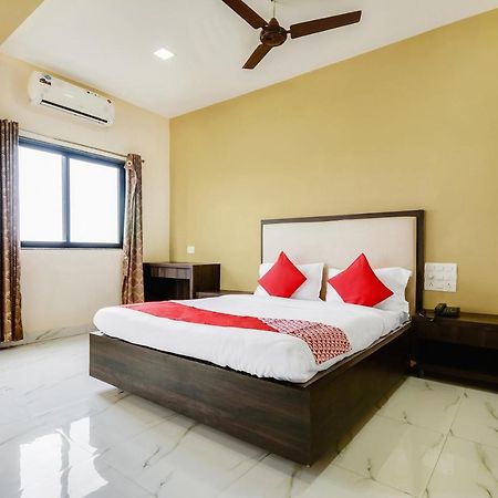 Oyo 48352 Hotel Bhagyalaxmi Kāla Esterno foto
