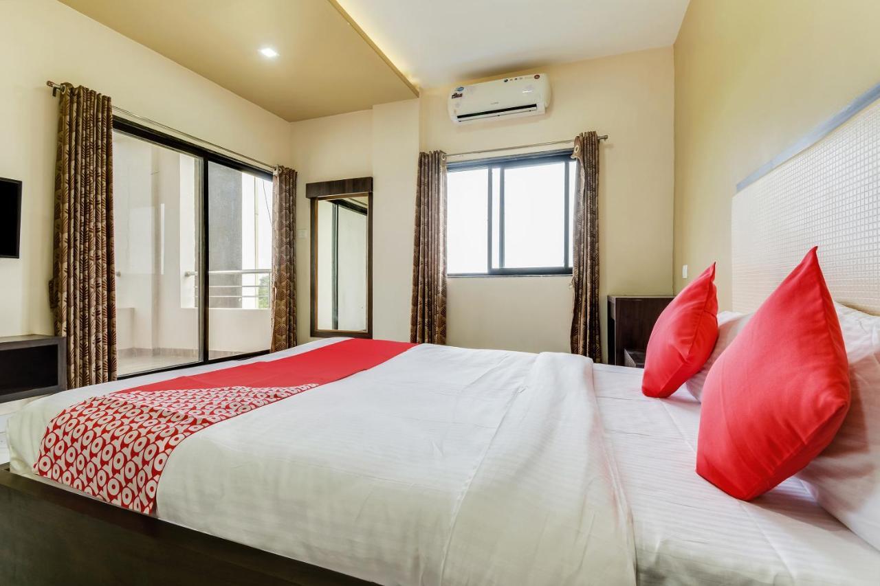Oyo 48352 Hotel Bhagyalaxmi Kāla Esterno foto